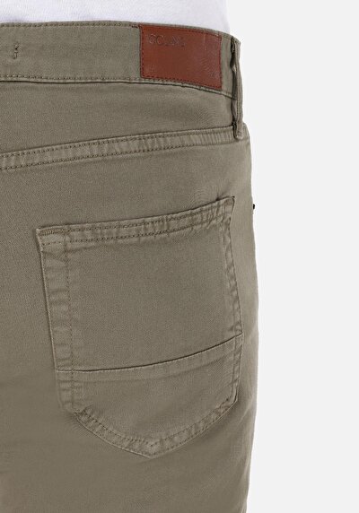 Afficher les détails de Pantalon Kaki Straight Leg Low Rise En Chino Straight Fit Homme