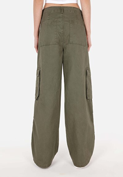 Afficher les détails de Pantalon Kaki Wide Leg High Rise En Sergé Regular Fit Femme