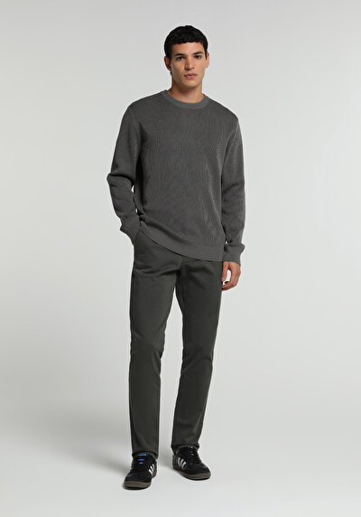 Image de Pantalon Vert Straight Leg Medium Rise En Gabardine Slim Fit Homme