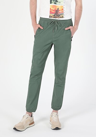 Afficher les détails de Pantalon Vert   En   Homme