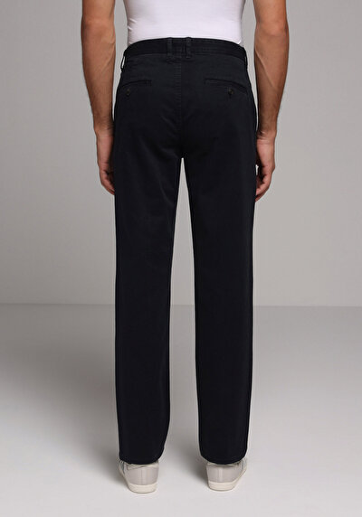 Afficher les détails de Pantalon Marine Straight Leg Medium Rise En Chino Regular Fit Homme