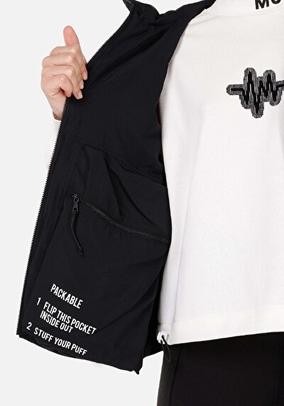 Afficher les détails de Gilet Noir Regular Fit Femme