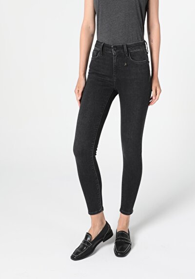 Image de 759 Lara Pantalon Denim Skinny Leg En Super Slim Fit Femme