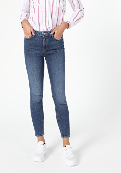 Image de 760 Diana Pantalon Denim Skinny Leg En Super Slim Fit Femme