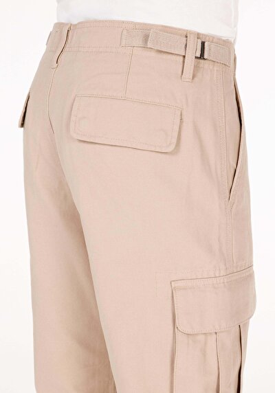 Afficher les détails de Pantalon Beige Düz Paça Medium Rise En Sergé Comfort Fit Homme