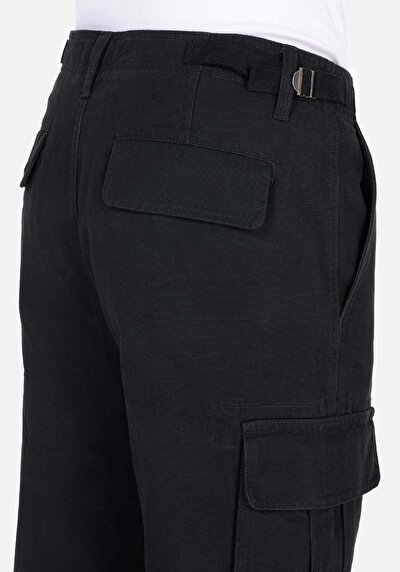 Afficher les détails de Pantalon Noir Düz Paça Medium Rise En Sergé Comfort Fit Homme