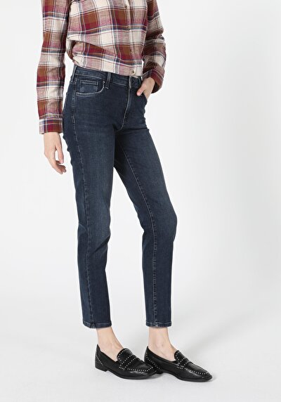 Image de 703 Carla Pantalon Denim Straight Leg  En  Slim Fit Femme