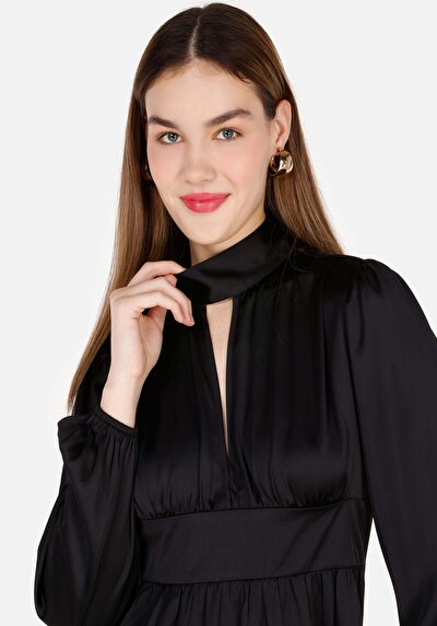 Image de Robe Noir Regular Fit Manches Longues Mini Sergé Femme