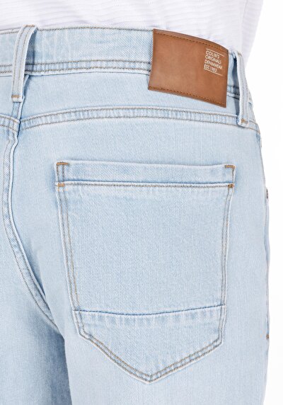 Afficher les détails de 045 David Pantalon Bleu Straight Leg Medium Rise En Jean Regular Fit Homme