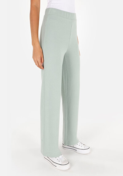 Afficher les détails de Pantalon De Survêtement Vert Regular Fit Femme