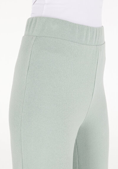 Afficher les détails de Pantalon De Survêtement Vert Regular Fit Femme