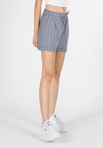Afficher les détails de Short Bleu Regular Fit Femme