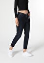 thumb-Afficher les détails de 893 Julia Pantalon Denim Tapered Leg  En  Boyfriend Fit Femme