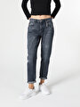 thumb-Afficher les détails de 893 Julia Pantalon Denim Tapered Leg  En  Boyfriend Fit Femme