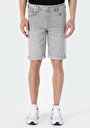 thumb-Afficher les détails de Short Gris Straight Fit Homme
