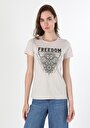 thumb-Afficher les détails de T-shirt À Manches Courtes Beige   Femme