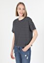 thumb-Afficher les détails de T-shirt À Manches Courtes Marine   Femme