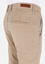 thumb-Afficher les détails de Pantalon Beige Straight Leg Medium Rise En Gabardine Slim Fit Homme