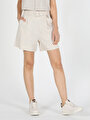 thumb-Afficher les détails de Short Beige Regular Fit Femme