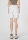 thumb-Afficher les détails de Short Blanc Slim Fit Femme