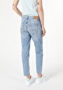 thumb-Afficher les détails de 892 Alina Pantalon Denim Tapered Leg  En  Slim Boyfriend Fit Femme