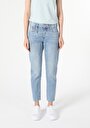 thumb-Afficher les détails de 892 Alina Pantalon Denim Tapered Leg  En  Slim Boyfriend Fit Femme
