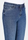 thumb-Afficher les détails de 703 Carla Pantalon  Straight Leg Medium Rise En Jean Slim Fit Femme