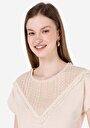 thumb-Afficher les détails de T-shirt À Manches Courtes Beige Regular Fit Brodé Femme