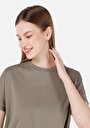 thumb-Afficher les détails de T-shirt À Manches Courtes Kaki Regular Fit Droit Femme