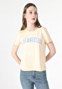 thumb-Afficher les détails de T-shirt À Manches Courtes Jaune   Femme