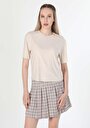 thumb-Afficher les détails de T-shirt À Manches Courtes Beige   Femme