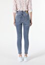 thumb-Afficher les détails de 760 Diana Pantalon Denim Skinny  Leg  En  Super Slim Fit Femme