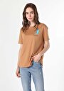 thumb-Afficher les détails de T-shirt À Manches Courtes Beige   Femme