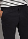 thumb-Afficher les détails de Pantalon Gris Straight Leg Medium Rise En Gabardine Slim Fit Homme