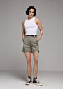thumb-Afficher les détails de Short Kaki Regular Fit Femme