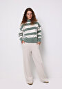 thumb-Afficher les détails de Pull Vert Regular Fit Manches Longues  Femme
