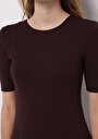 thumb-Afficher les détails de Robe Bordeaux Slim Fit Manches Courtes Mini Tricots Femme