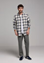 thumb-Afficher les détails de Pantalon Vert Straight Leg Medium Rise En Verrouillage Regular Fit Homme