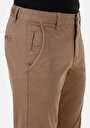 thumb-Afficher les détails de Pantalon Marron Straight Leg Medium Rise En Gabardine Slim Fit Homme