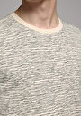 thumb-Afficher les détails de T-shirt À Manches Courtes Beige Regular Fit Imprimé Homme