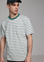 thumb-Afficher les détails de T-shirt À Manches Courtes Vert Comfort Fit Rayé Homme