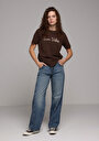 thumb-Afficher les détails de T-shirt À Manches Courtes Marron Regular Fit Imprimé Femme