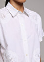 thumb-Afficher les détails de Chemise À Manches Courtes Blanc Brodé Fashion Fit Femme