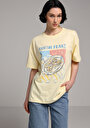 thumb-Afficher les détails de T-shirt À Manches Courtes Jaune Relaxed Fit Imprimé Femme