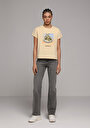 thumb-Afficher les détails de T-shirt À Manches Courtes Jaune Regular Fit Imprimé Femme