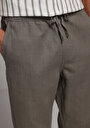 thumb-Afficher les détails de Pantalon Vert Straight Leg Medium Rise En Sergé Regular Fit Homme