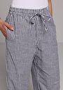 thumb-Afficher les détails de Pantalon Ecru Wide Leg High Rise En Uni Regular Fit Femme