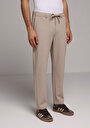 thumb-Afficher les détails de Pantalon Beige Straight Leg Medium Rise En Verrouillage Regular Fit Homme
