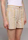 thumb-Afficher les détails de Short Beige Regular Fit Femme