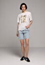 thumb-Afficher les détails de T-shirt À Manches Courtes Blanc Regular Fit Imprimé Femme